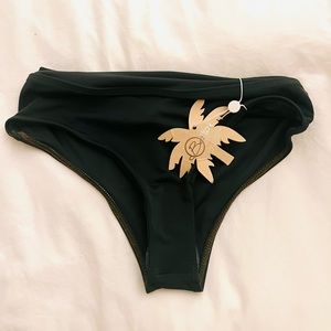 Bettinis Cheeky Bottom Size Medium